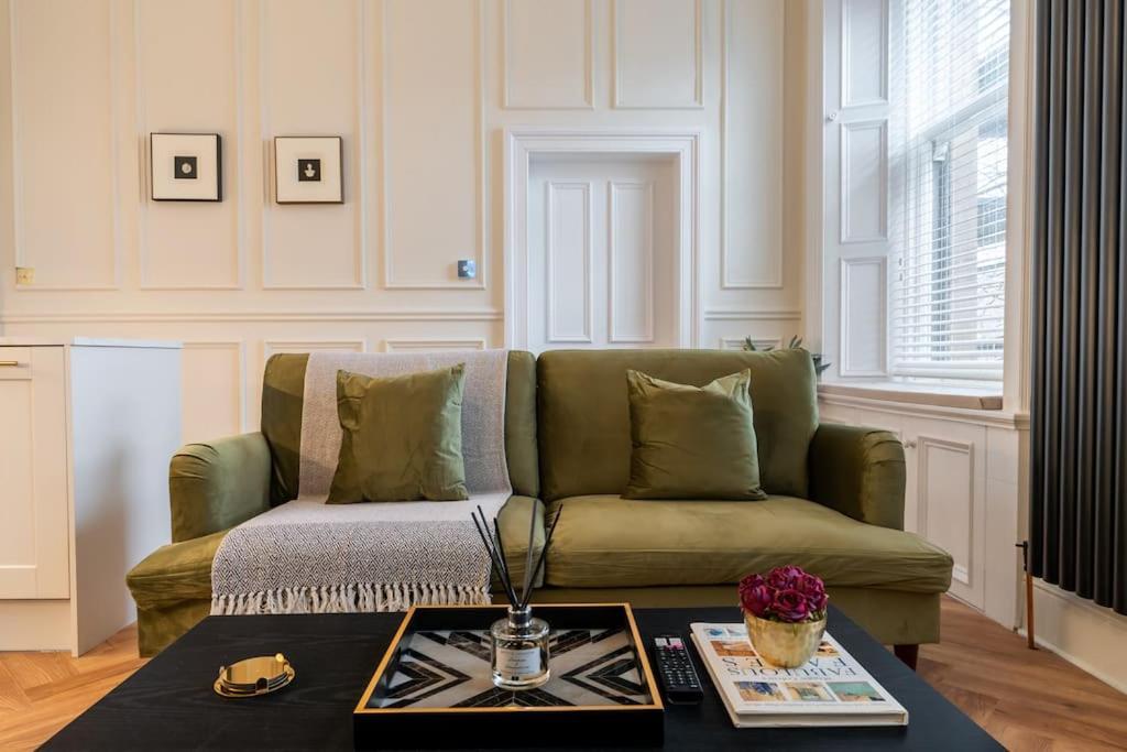 The Devonshire Suite - Your 5 Star West End Stay! Glasgow Exteriör bild