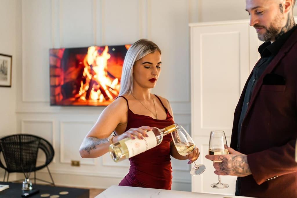 The Devonshire Suite - Your 5 Star West End Stay! Glasgow Exteriör bild